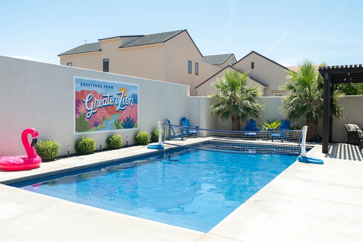 Pool by day
